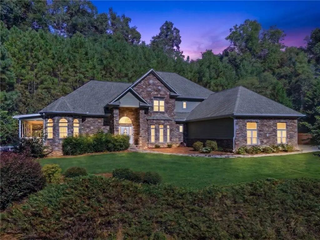 952 Thomas Road, Canton