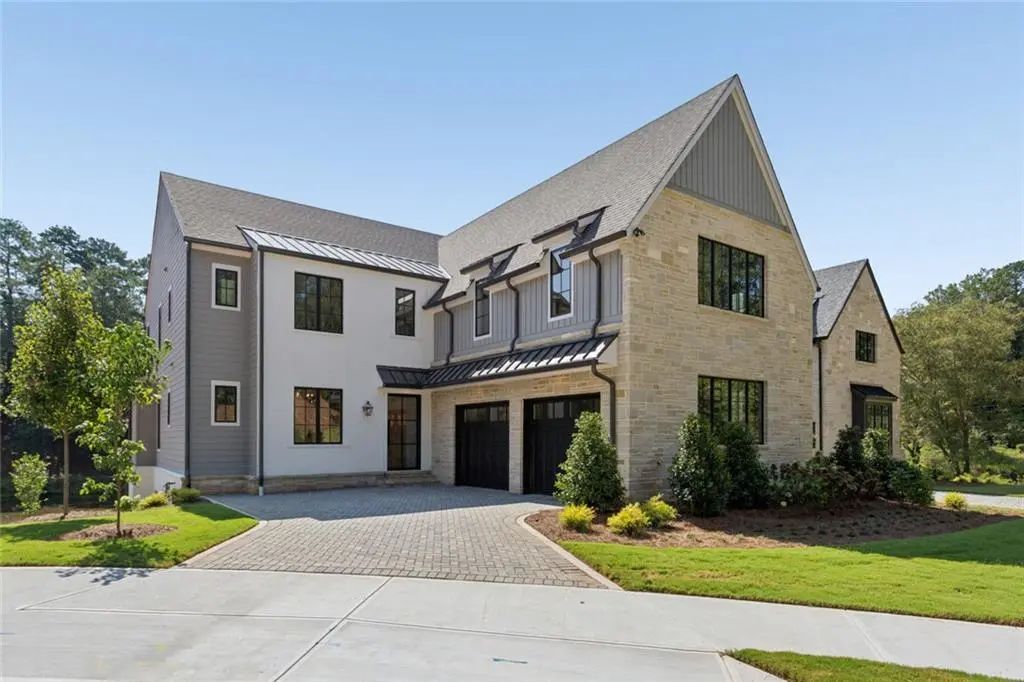 140 Lake Estates Drive, Roswell