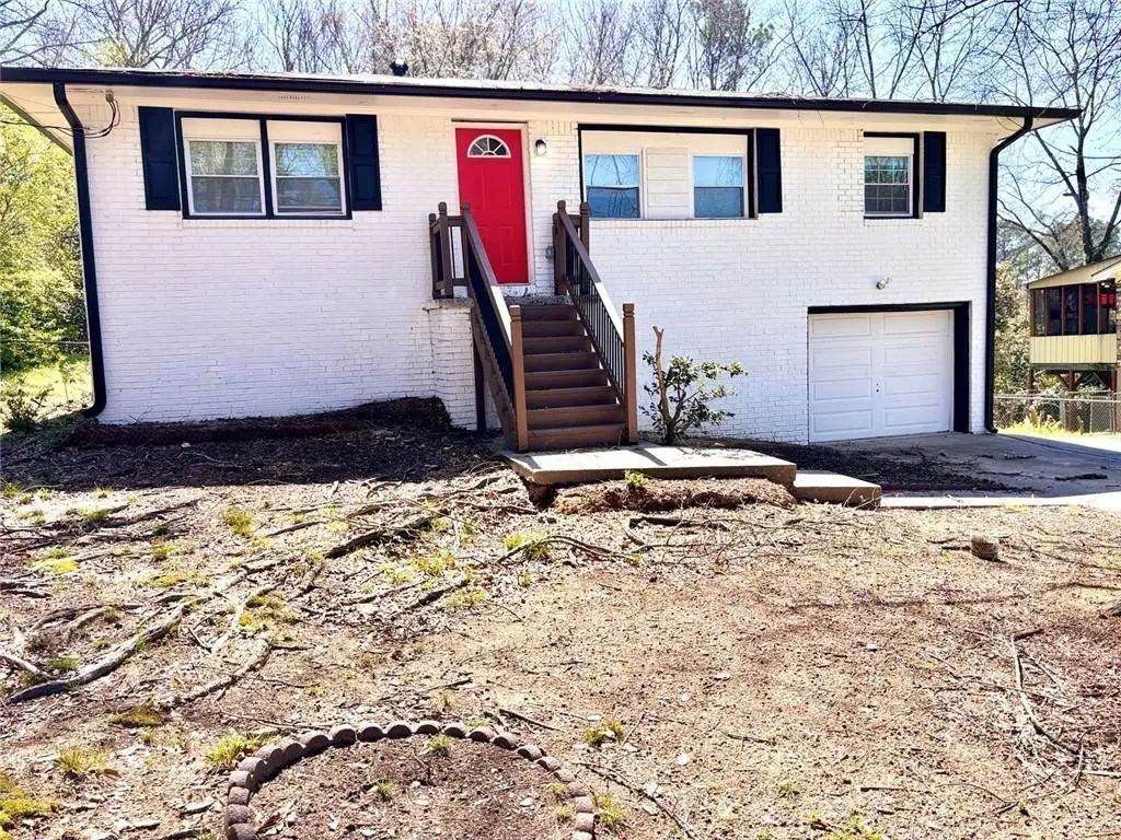 2834 Green Trail Drive, Atlanta
