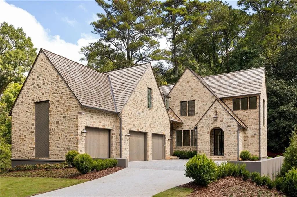 1353 W Wesley Road Nw, Atlanta