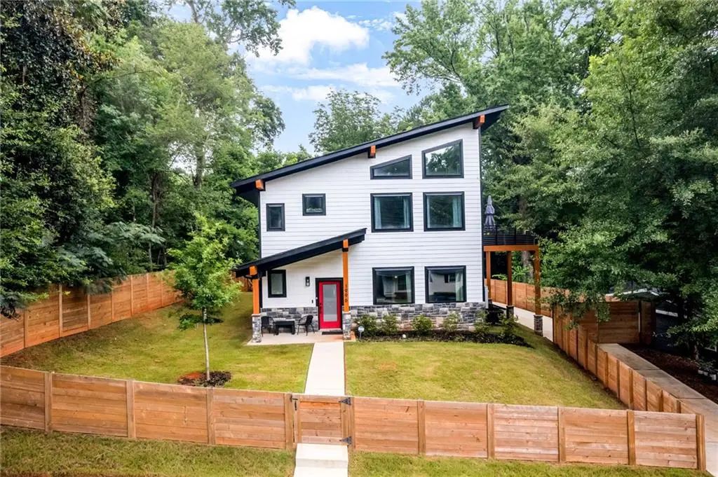 1996 Phillips Drive Se, Atlanta