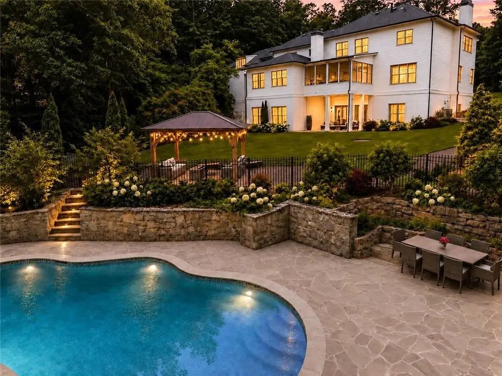 480 Mount Vernon Highway, Atlanta