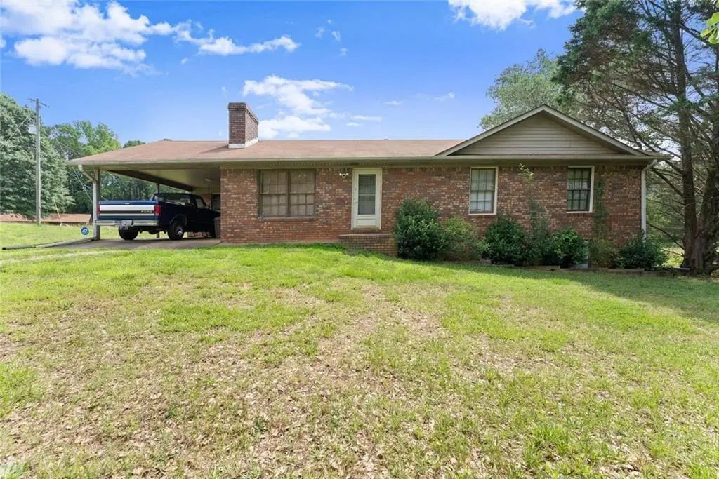 5590 Howard Road, Cumming