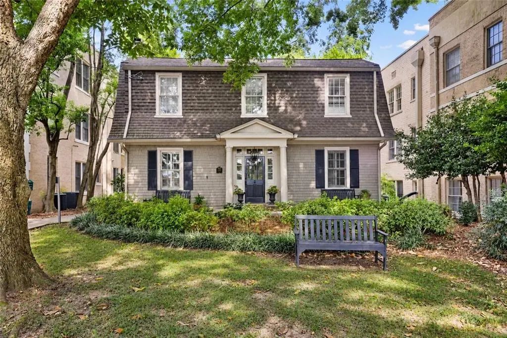 2218 Peachtree Road Nw, Atlanta
