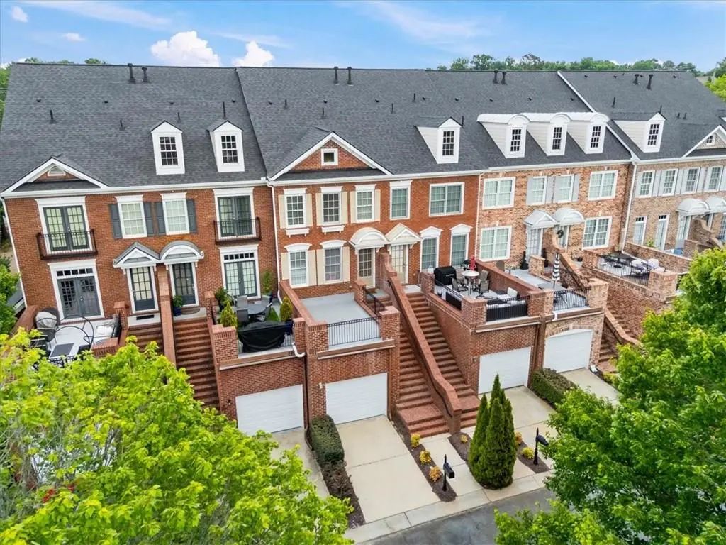 5905 Waters Edge Trail, Roswell