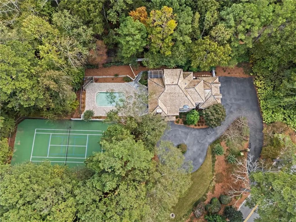 1235 W Garmon Road Nw, Sandy Springs