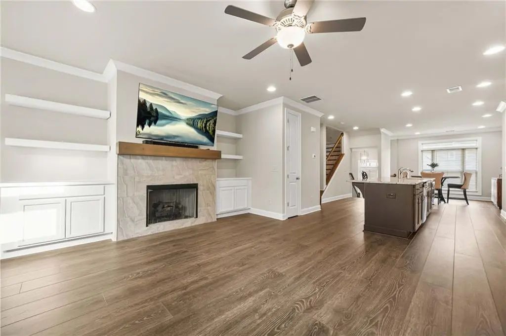 2207 Parkside Glen View, Duluth