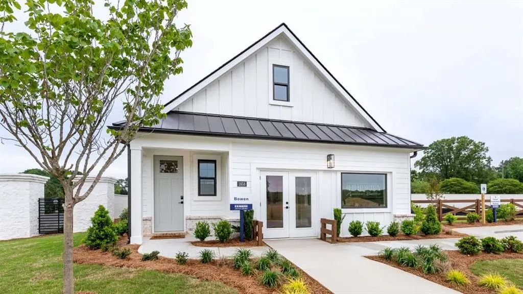 1899 Glasswing Court, Marietta