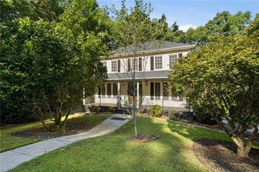 1593 Walkway Court Sw, Lilburn