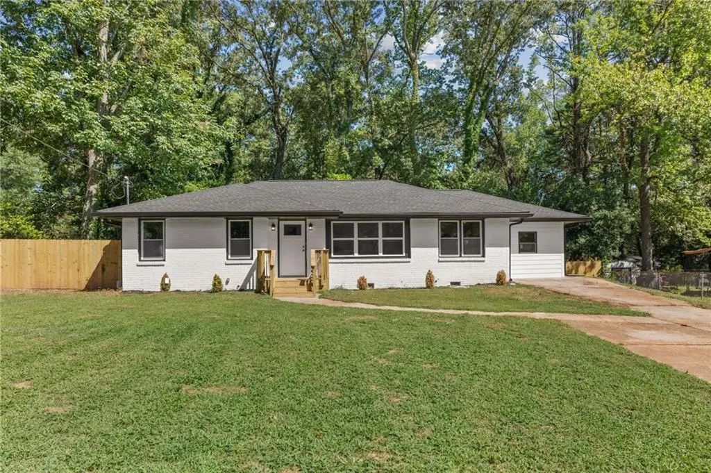 2780 Long Way, Decatur