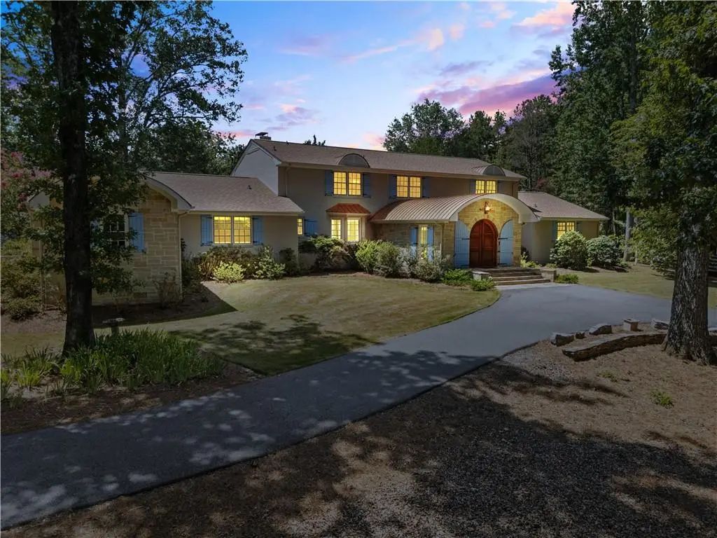 240 Deerfield Road, Bogart