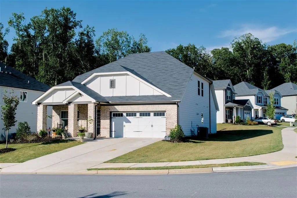 608 Magnolia Drive, Dawsonville