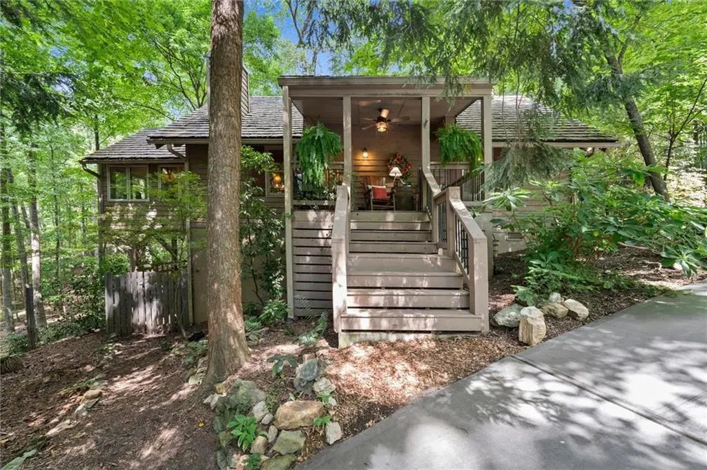 11 Bluebell Circle N, Big Canoe