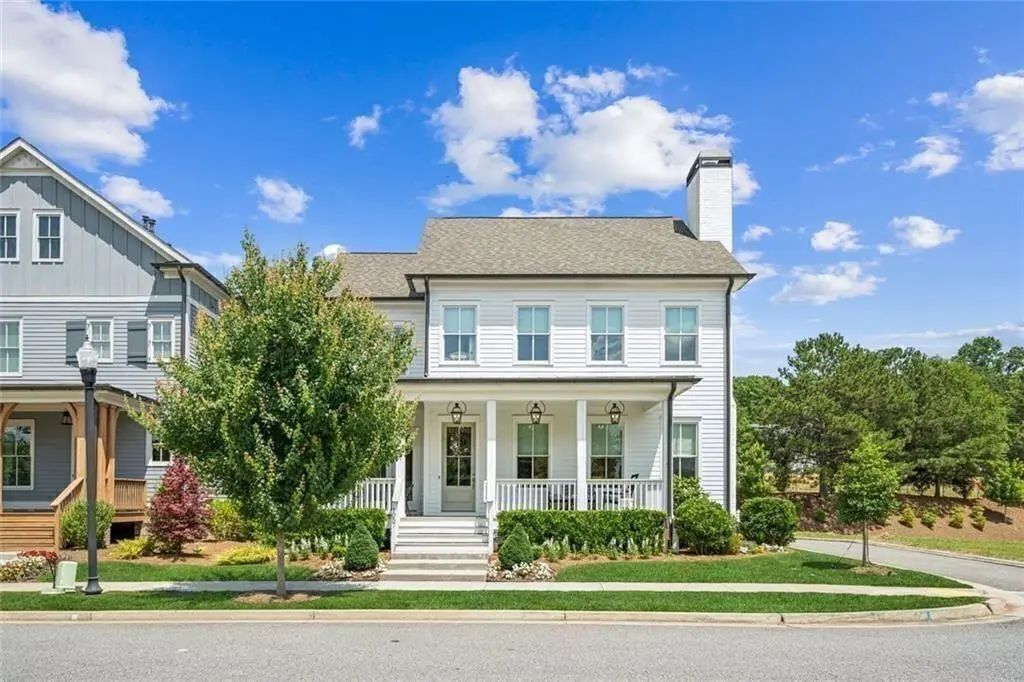 1057 Crossroads Trail, Milton