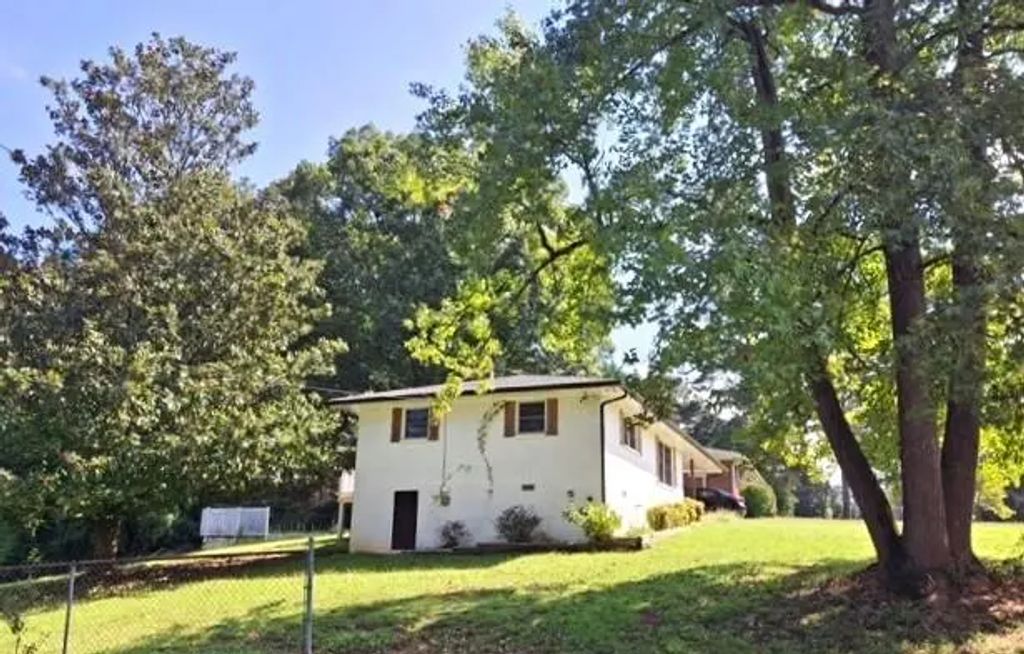 1340 Center Street Sw, Mableton