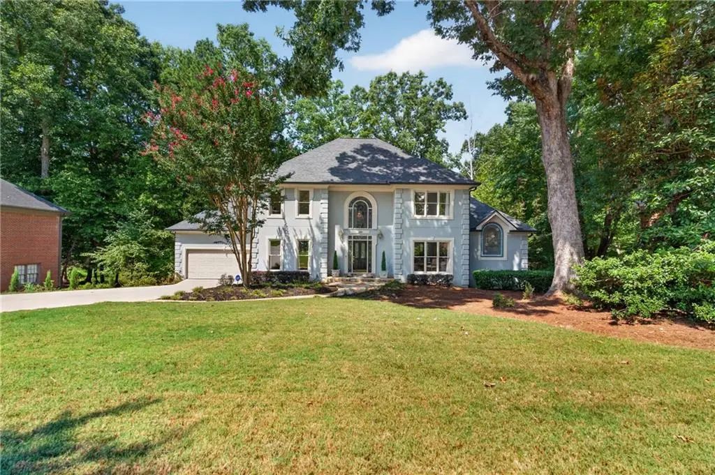 12190 Brookfield Club Drive, Roswell