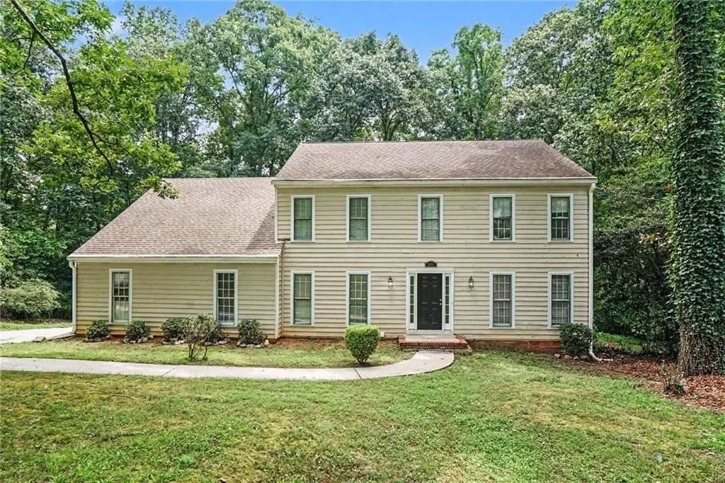 3884 Hunting Ridge Drive Sw, Lilburn