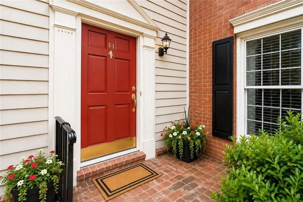 44 Mount Vernon Circle, Sandy Springs