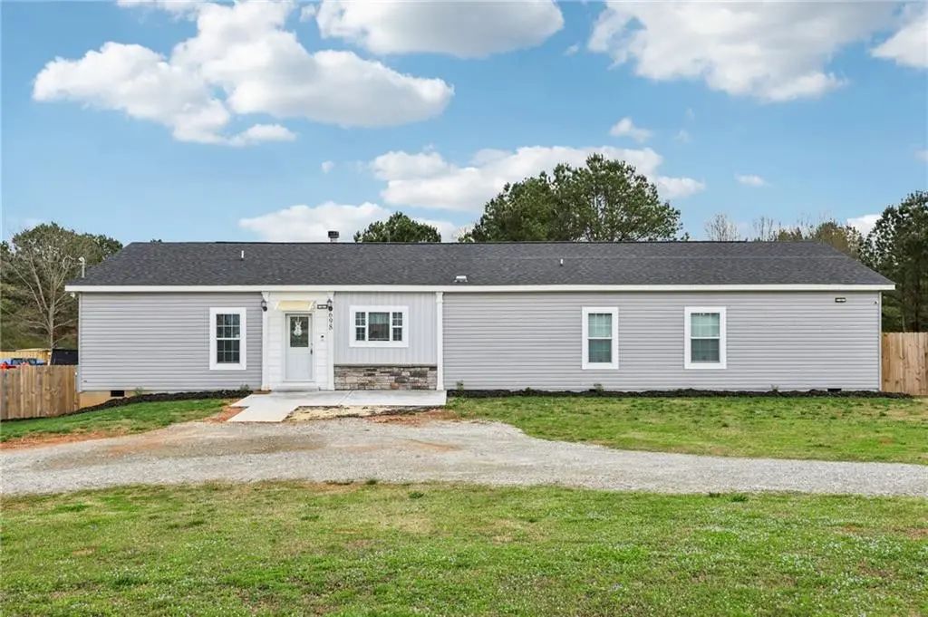 698 Smith Cemetery Road, Winder