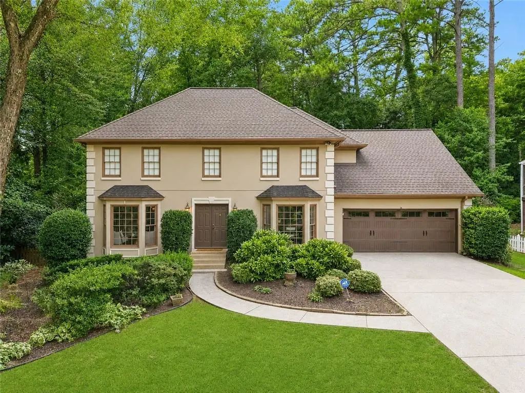 4824 Hampton Lake Drive, Marietta