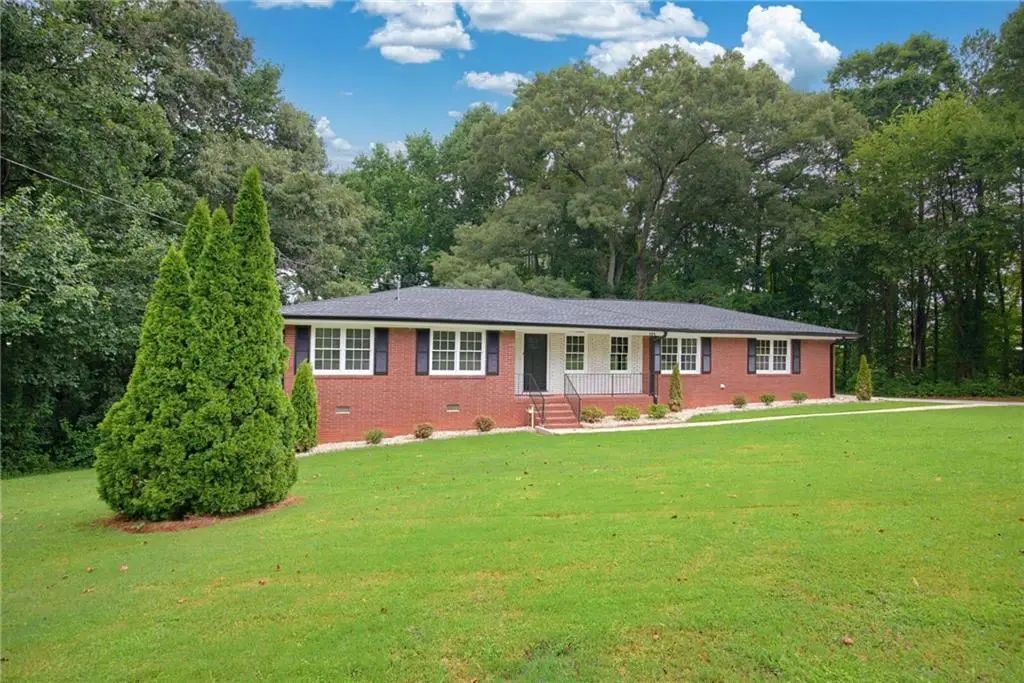 1502 Kings Road, Marietta