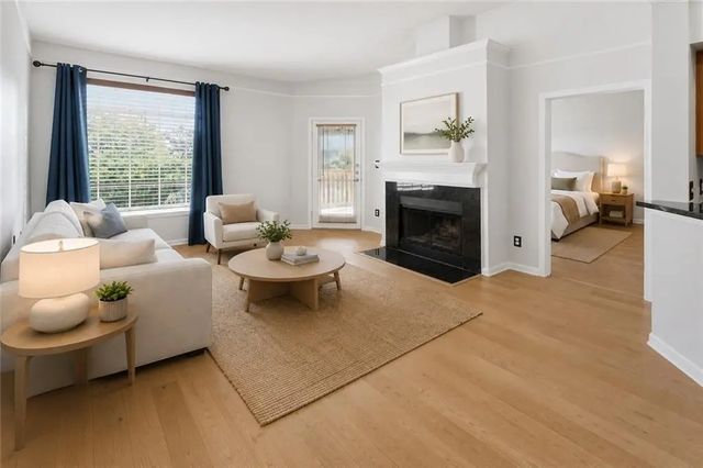 Unit 221 - 200 Renaissance Parkway Ne, Atlanta