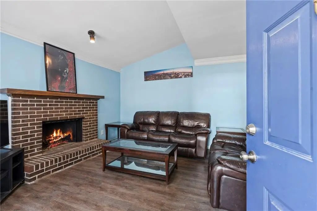547 Picketts Bend Circle, Marietta