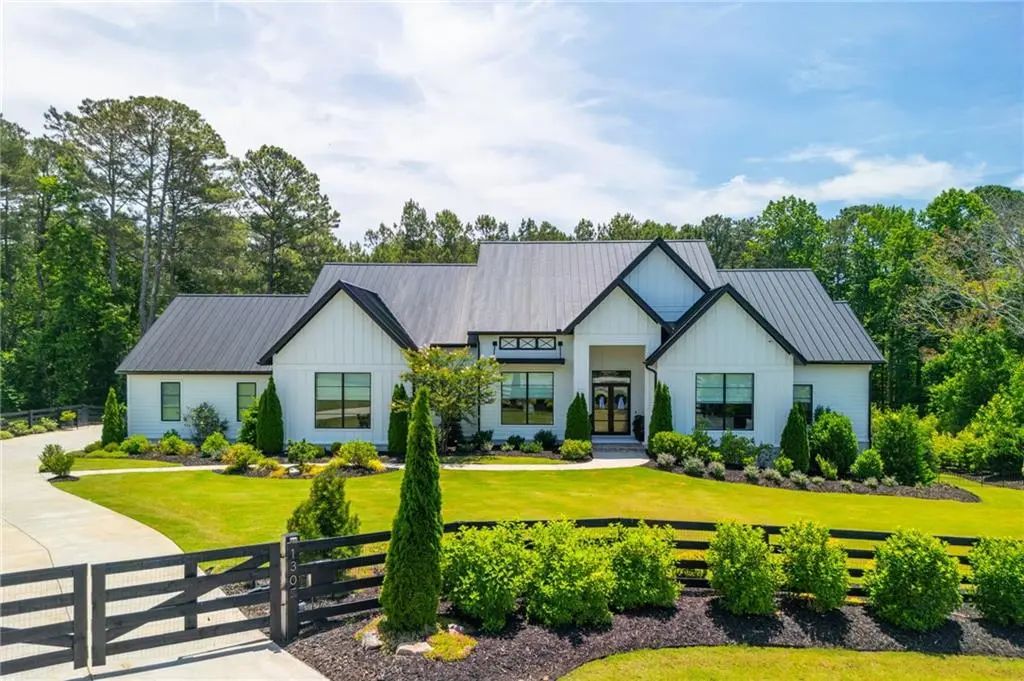 130 Von Lake Drive, Milton