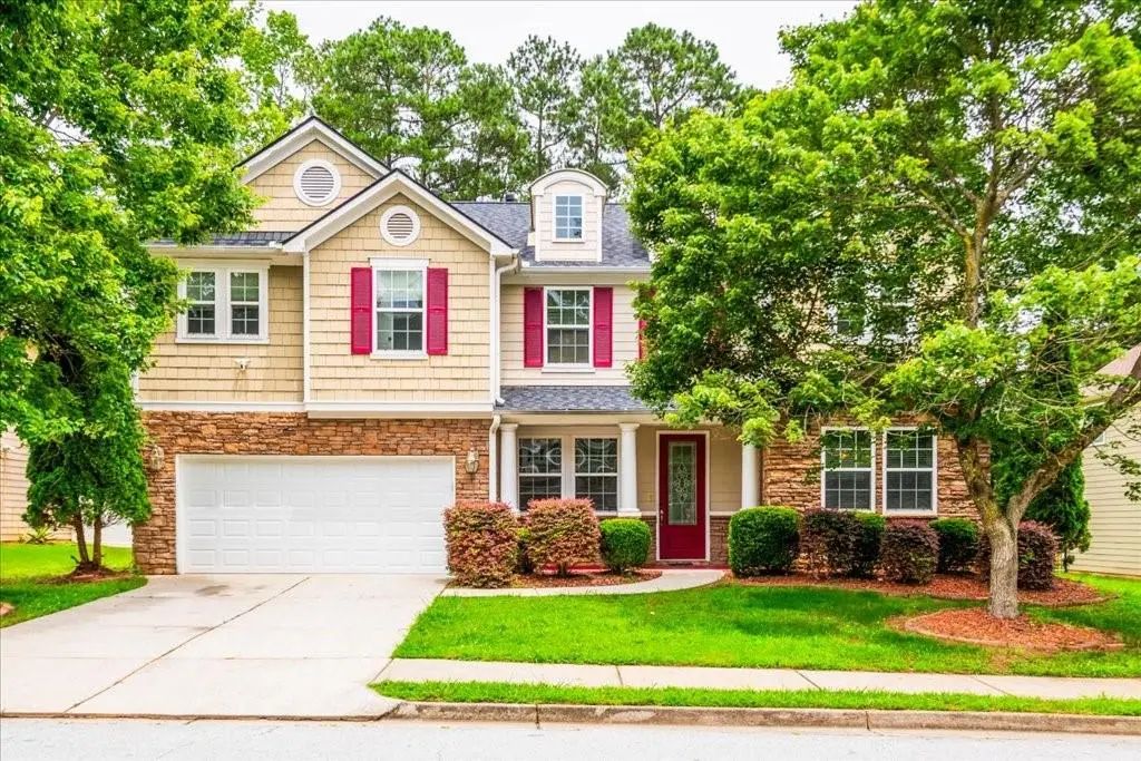 6164 Chastain Way, Fairburn