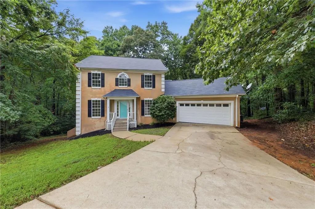 208 Foxdale Court, LaGrange