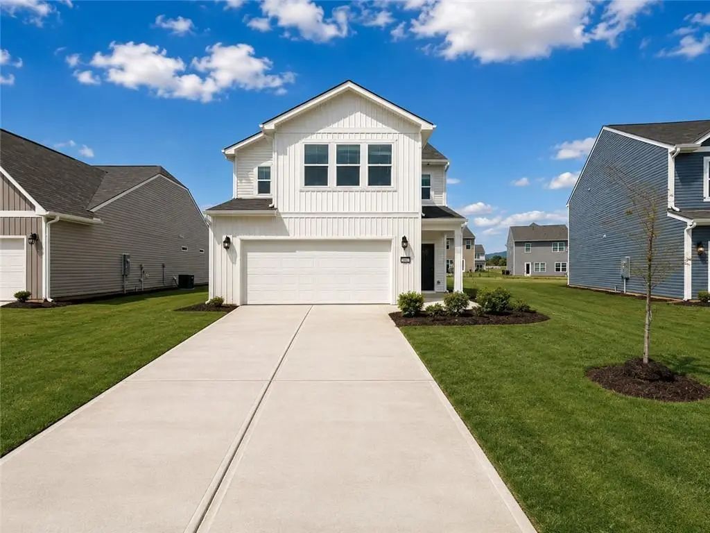 404 Bluegrass Lane, Rockmart