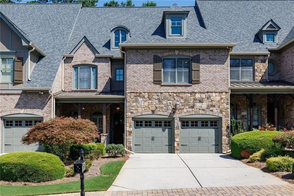230 Wisteria Circle, Roswell