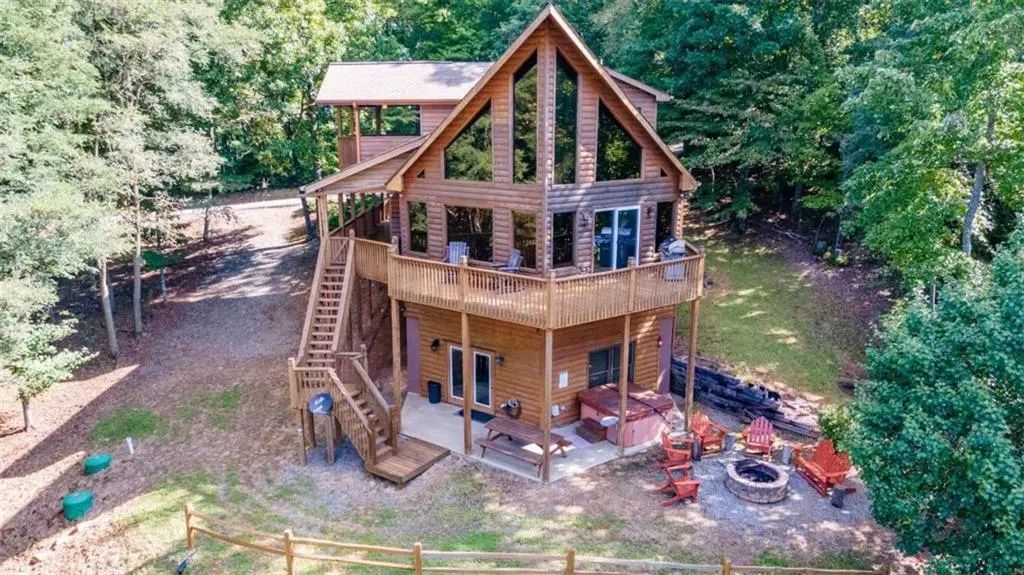 192 Oak Ridge Way, Morganton