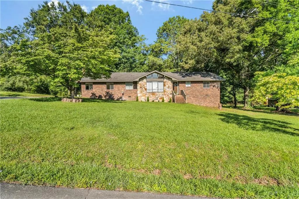 2814 Suncrest Drive, Dalton