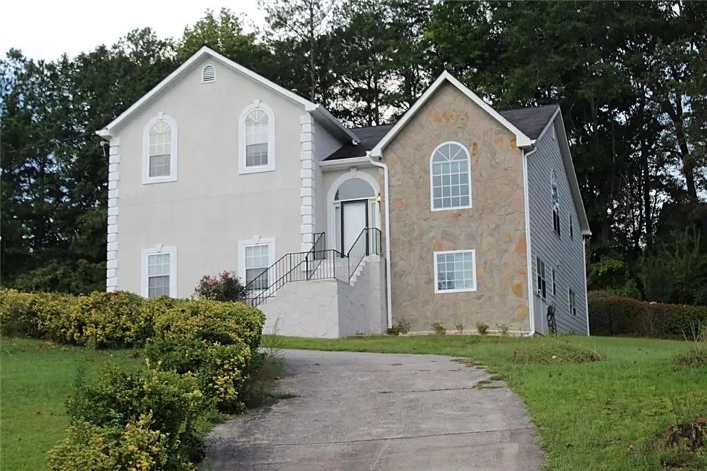 2053 Oakleaf Lane, Lithia Springs