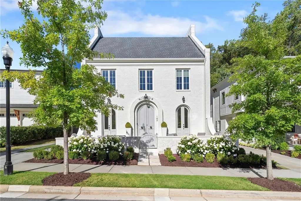 142 Weyhill Court, Alpharetta