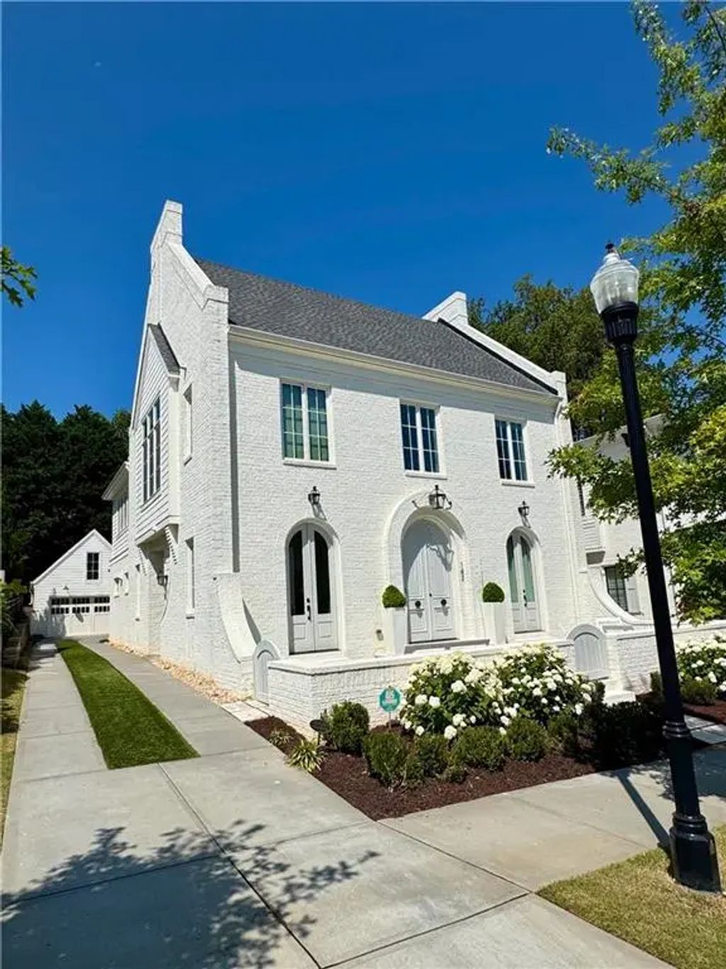 142 Weyhill Court, Alpharetta