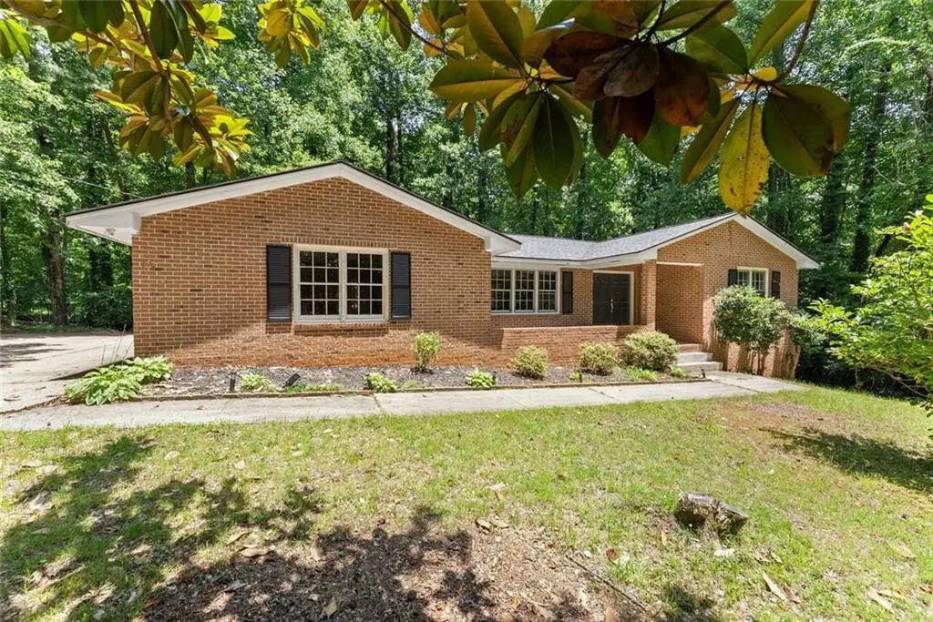 20 Pine Lake Drive, Cumming