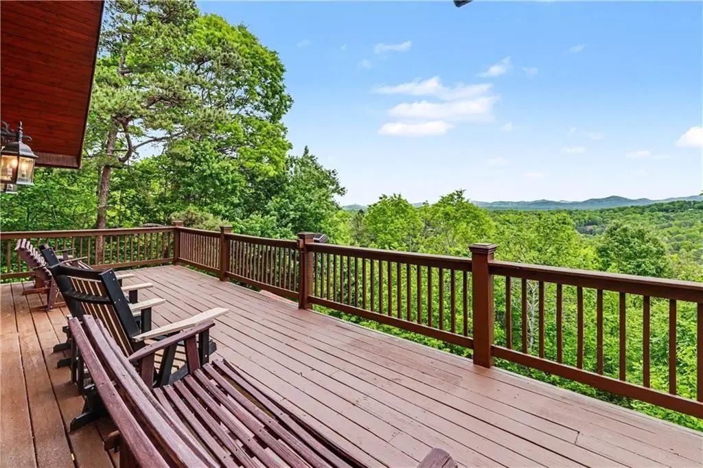 112 Eagles Nest Lane, Blue Ridge