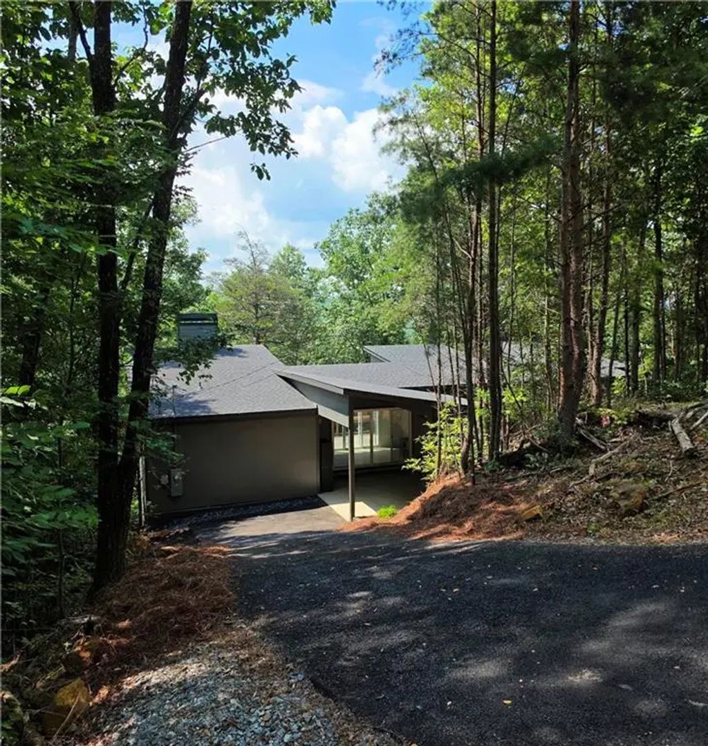 484 Rockwater Road, Ellijay