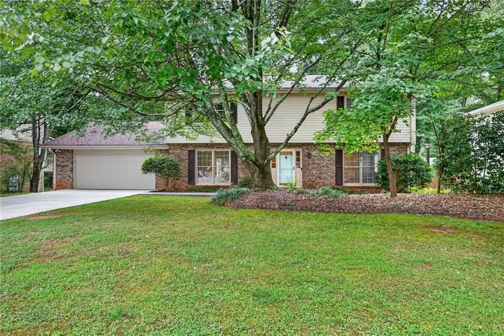 4682 Stonehenge Drive, Dunwoody