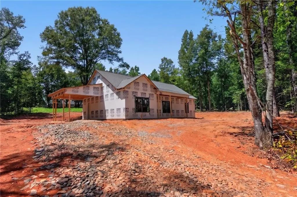 299 Relay Road, Silver Creek