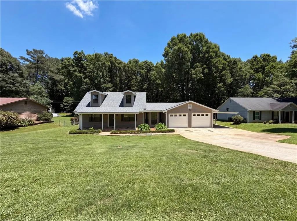 104 Belair Lane, Stockbridge
