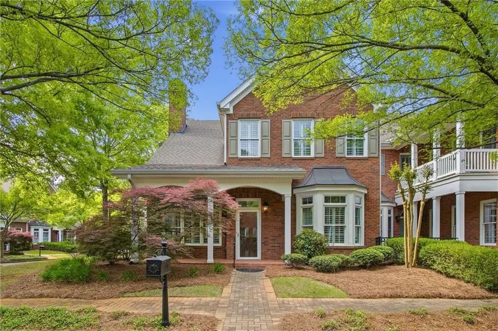 8410 Parker Place, Roswell