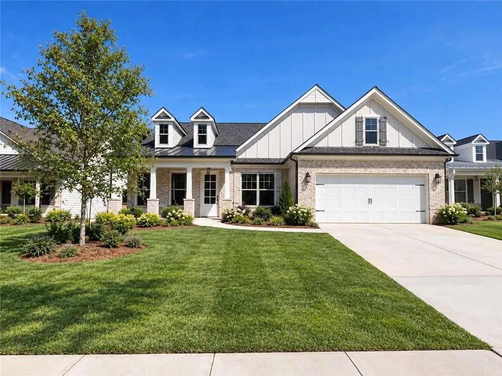 717 Brooke View, Canton