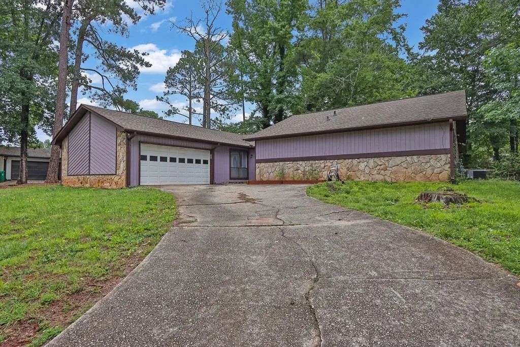 5025 Stoney Point Circle, Stone Mountain
