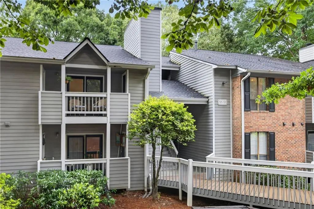123 Warm Springs Circle, Roswell