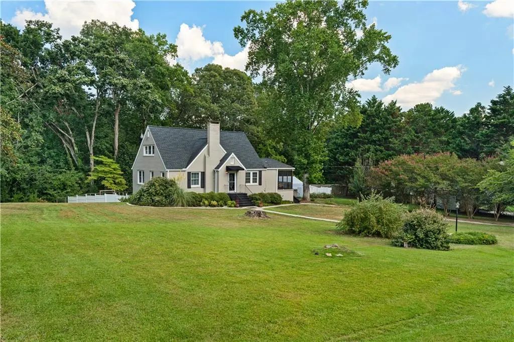 139 Myrtle Street, Toccoa