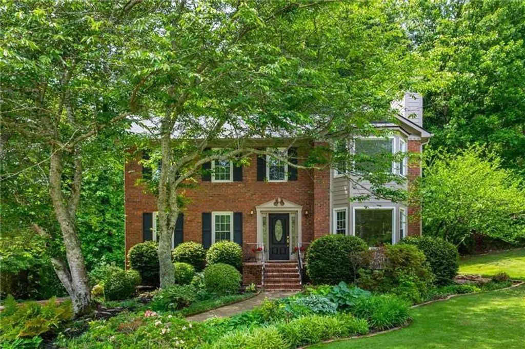 1429 Shadowrock Ct, Marietta