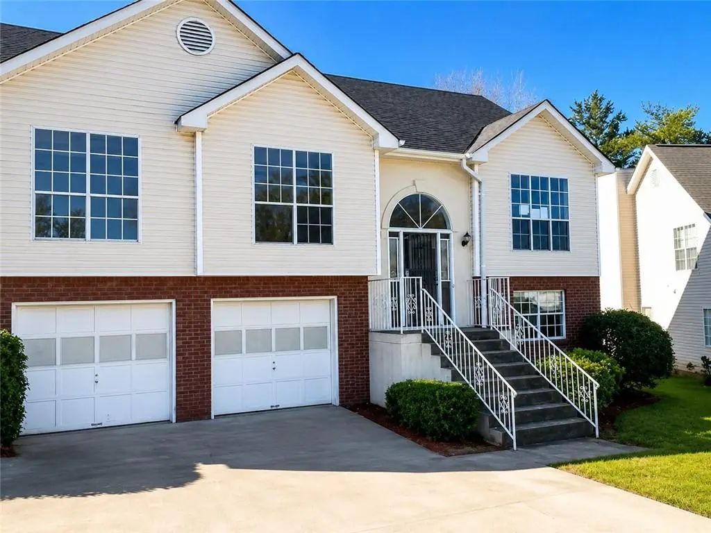1965 Phillips Lake Bluff, Lithonia